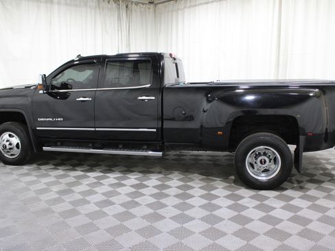 Used 2019 GMC Sierra 3500 Denali w/ Duramax Plus Package image 33