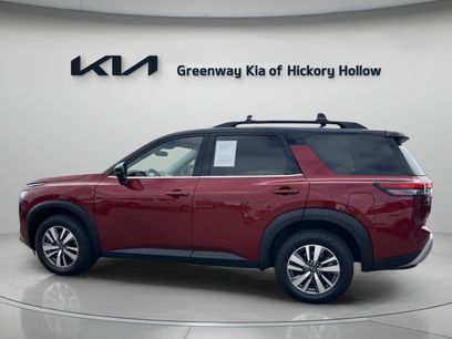 Used 2023 Nissan Pathfinder SL w/ Black Appearance Package