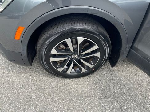 Certified 2022 Volkswagen Tiguan S w/ Driver Assistance Package FWD image 27