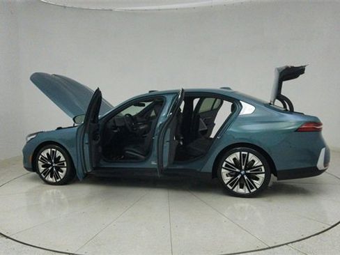 Used 2026 BMW 540i xDrive 540i xDrive image 73