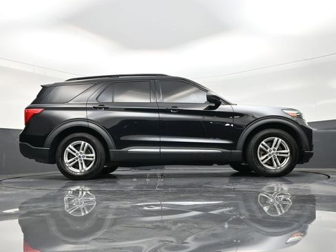 Used 2021 Ford Explorer XLT RWD image 25
