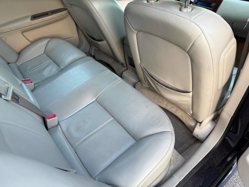 Used 2009 Chevrolet Impala LT w/ Luxury Edition Package image 12
