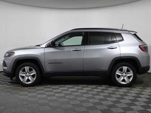 Used 2022 Jeep Compass Latitude w/ Convenience Group image 2