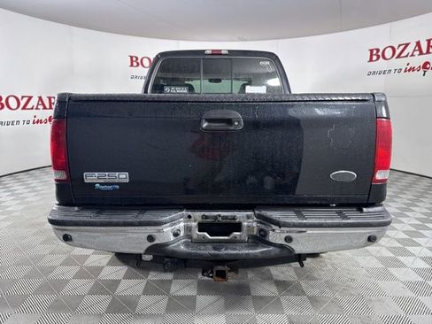 Used 2005 Ford F250 Lariat image 7