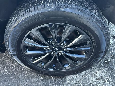 Used 2016 Lincoln Navigator Select image 23