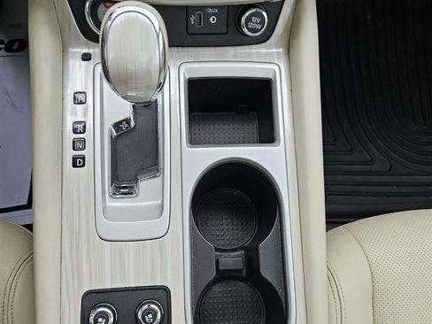 Used 2018 Nissan Murano Platinum image 15