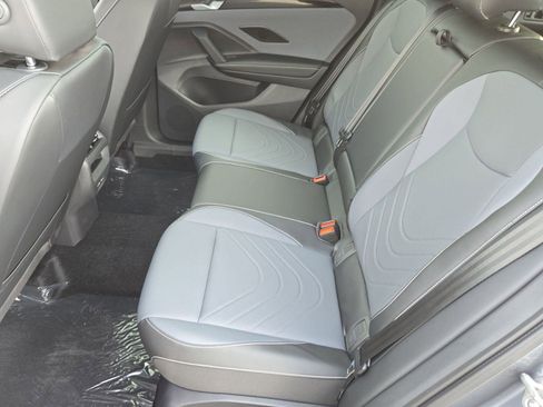 New 2026 Volkswagen Tiguan SE R-Line AWD/4WD image 11