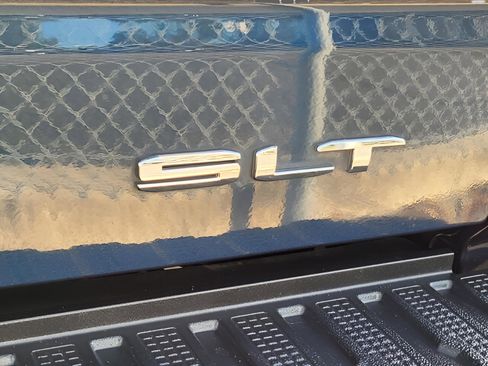 Used 2022 GMC Sierra 1500 SLT w/ SLT Premium Package image 27