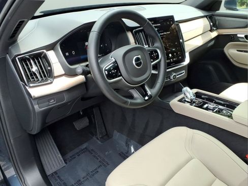 Certified 2026 Volvo XC90 B6 Plus AWD/4WD image 23
