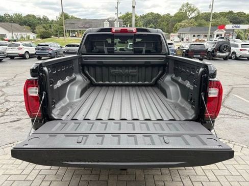New 2026 GMC Canyon Denali w/ LPO, Denali Black Edition image 10