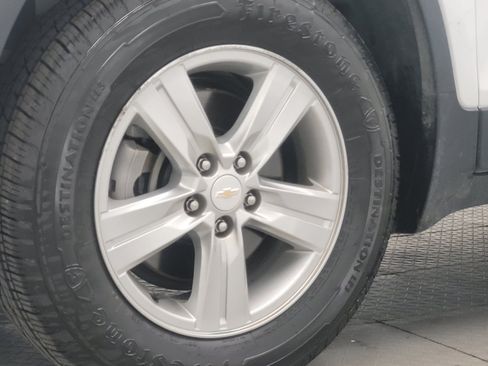 Used 2022 Chevrolet Trax LS w/ Tint and Cruise Package AWD/4WD image 31