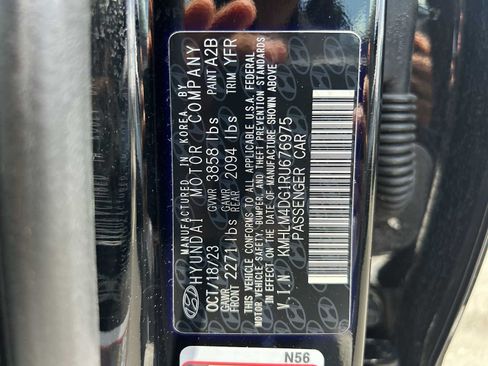 Used 2024 Hyundai Elantra SEL FWD image 23