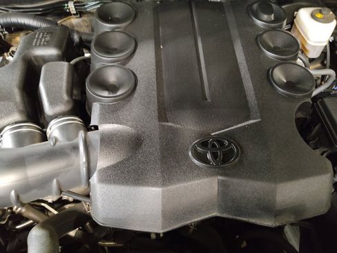 Used 2020 Toyota 4Runner SR5 Premium w/ Moonroof Package image 30