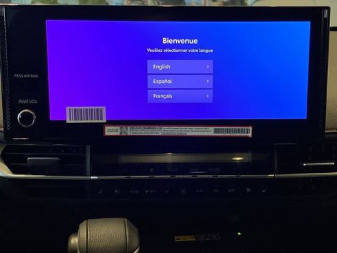 Used 2025 Toyota Sienna XSE w/ XSE Premium Package image 19