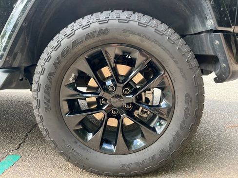 Used 2021 Jeep Wrangler Unlimited Sahara AWD/4WD image 21