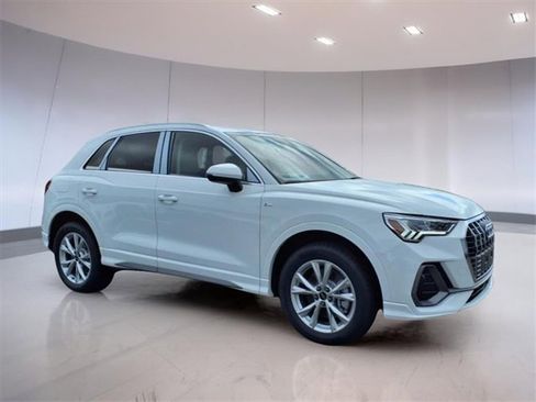 New 2025 Audi Q3 2.0T Premium image 1