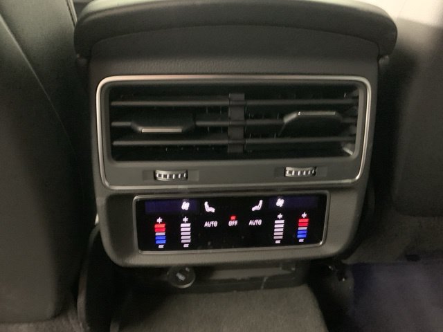 Used 2025 Audi Q8 Premium Plus AWD/4WD image 34
