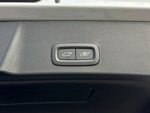 New 2025 Volvo XC40 B5 Plus w/ Climate Package image 16