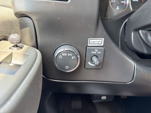 Used 2021 GMC Savana 3500 Extended w/ Power Convenience Package image 10