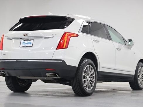 Used 2018 Cadillac XT5 Luxury w/ Driver Awareness Package AWD/4WD image 17