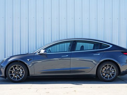 Used 2020 Tesla Model 3 Standard Range Plus image 8