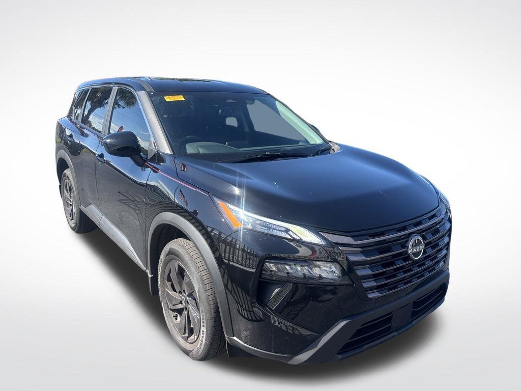 Certified 2026 Nissan Rogue SV AWD/4WD image 2