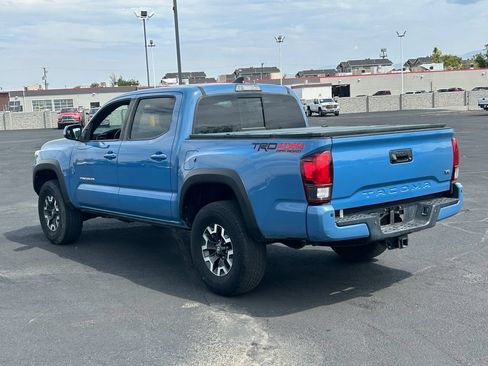 Used 2019 Toyota Tacoma TRD Off-Road AWD/4WD image 7