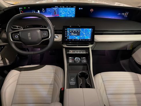 New 2026 Lincoln Nautilus Reserve AWD/4WD image 18