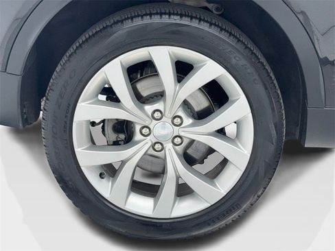 Used 2023 Land Rover Discovery Sport SE image 54