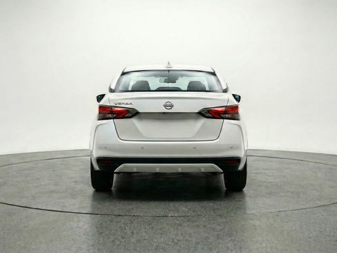 Used 2025 Nissan Versa SV image 7