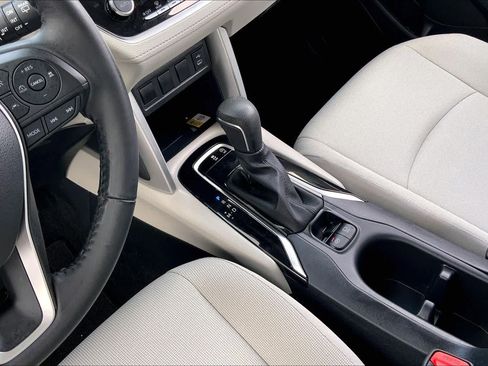 Used 2023 Toyota Corolla Cross LE image 16