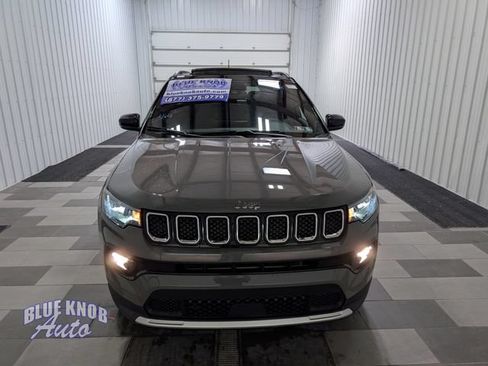 Used 2024 Jeep Compass Limited w/ Sun and Sound Group AWD/4WD image 6