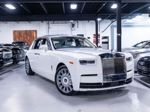 Used 2019 Rolls-Royce Phantom Sedan RWD image 87
