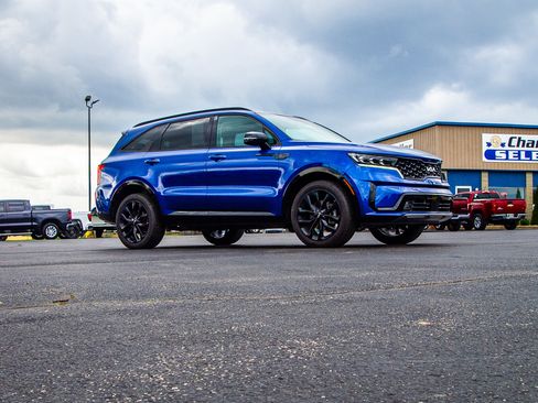 Used 2023 Kia Sorento SX image 9