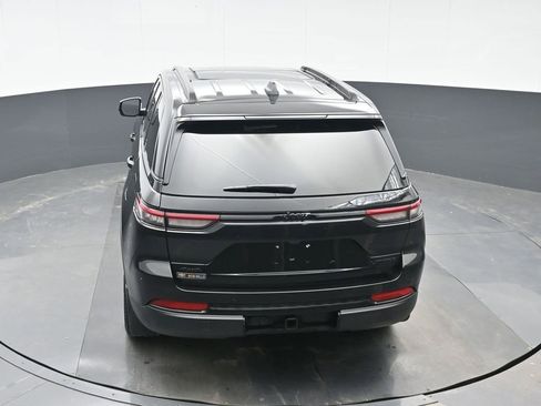 Used 2025 Jeep Grand Cherokee Limited w/ Black Appearance Package image 28