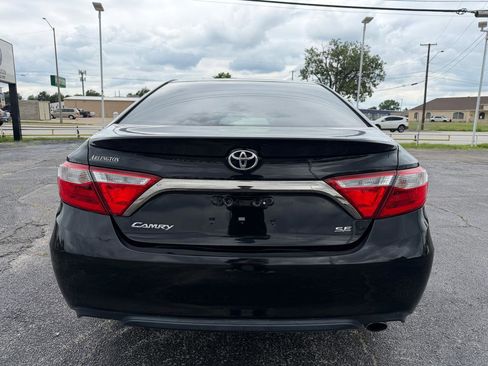 Used 2017 Toyota Camry SE FWD image 6