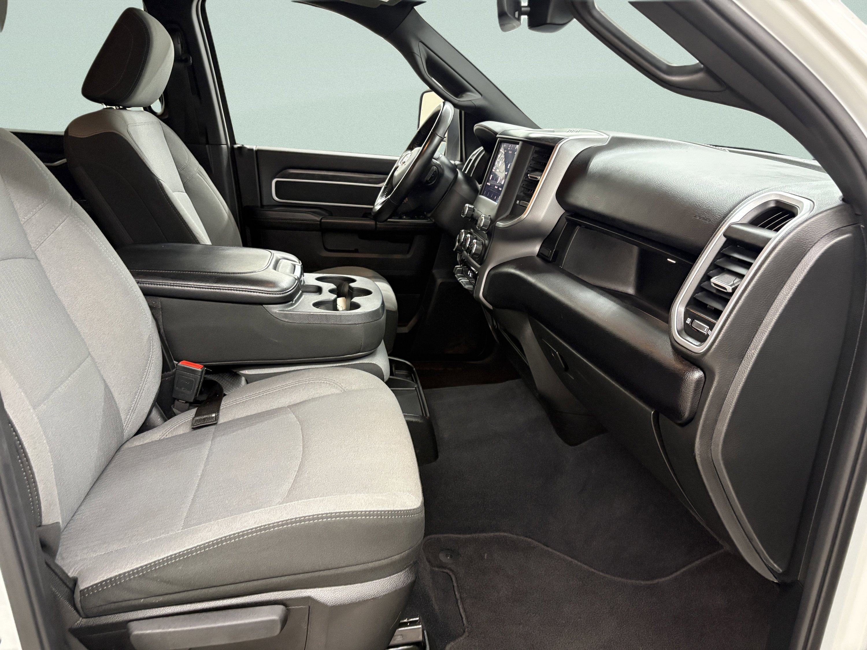Used 2024 RAM 2500 Big Horn AWD/4WD image 21