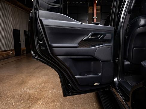 Used 2025 Lexus GX 550 image 39