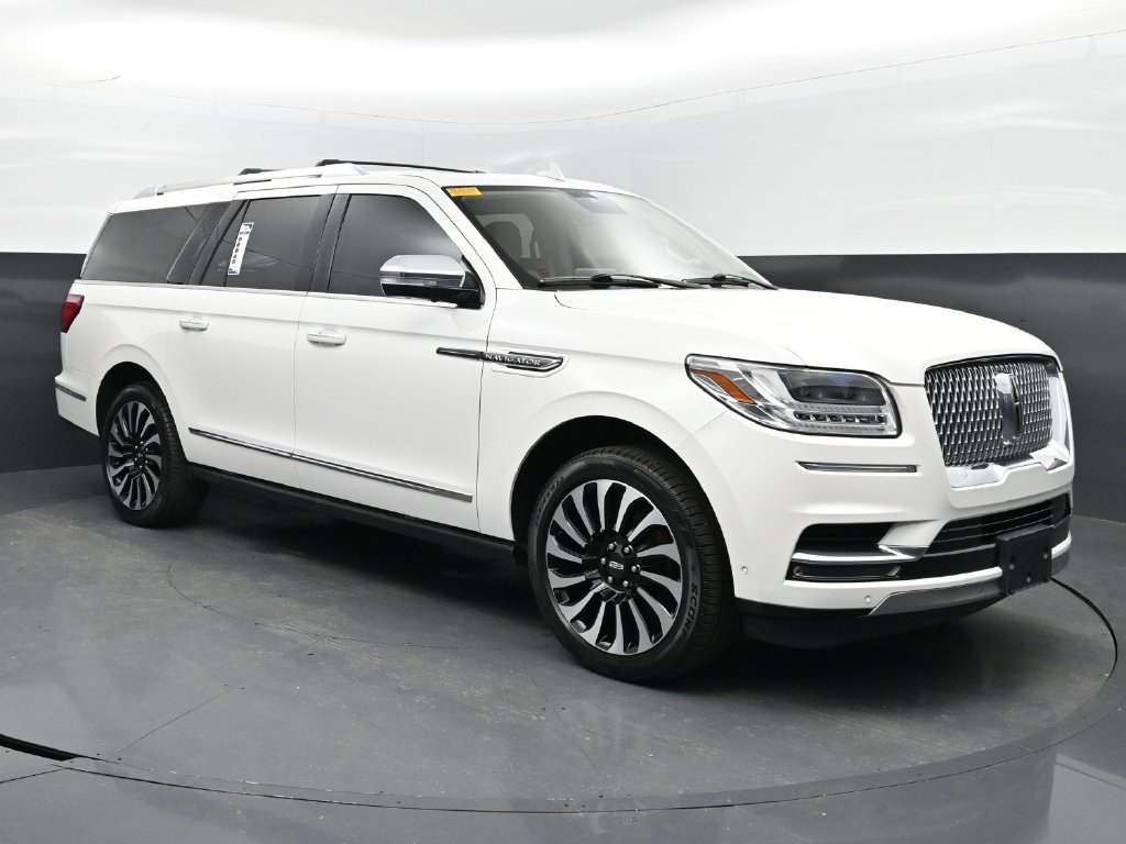 Used 2021 Lincoln Navigator L Black Label w/ Cargo Convenience Package AWD/4WD image 3