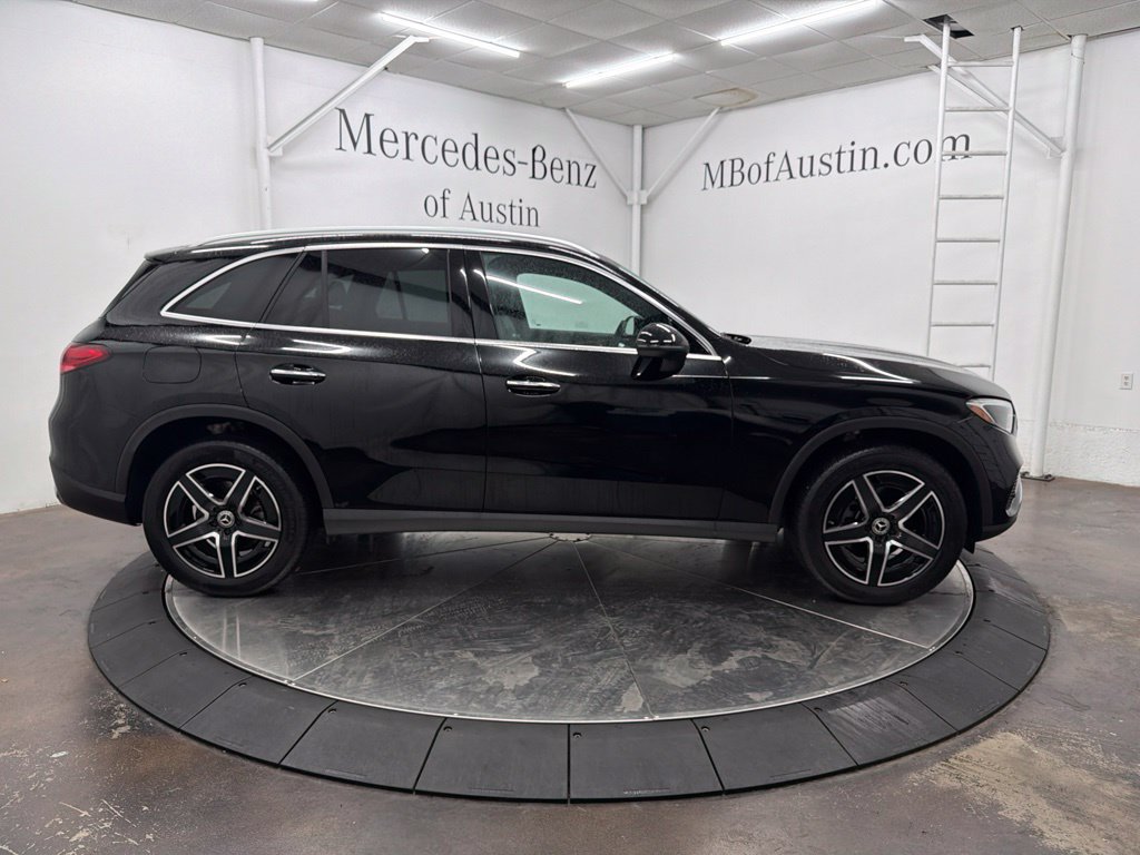 Used 2026 Mercedes-Benz GLC 300 4MATIC image 9
