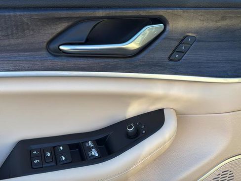 New 2025 Jeep Grand Cherokee Limited image 17