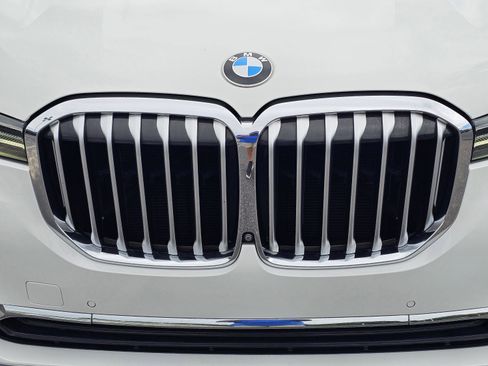 Used 2019 BMW X7 xDrive40i w/ Premium Package AWD/4WD image 3