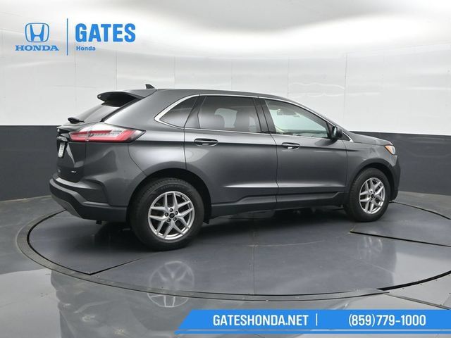 Used 2023 Ford Edge SEL w/ Cargo Accessory Package AWD/4WD image 2