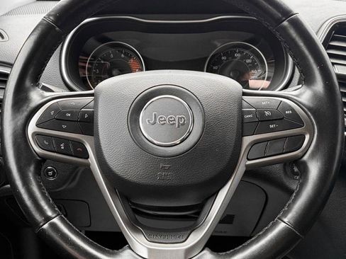 Used 2020 Jeep Cherokee Limited AWD/4WD image 18