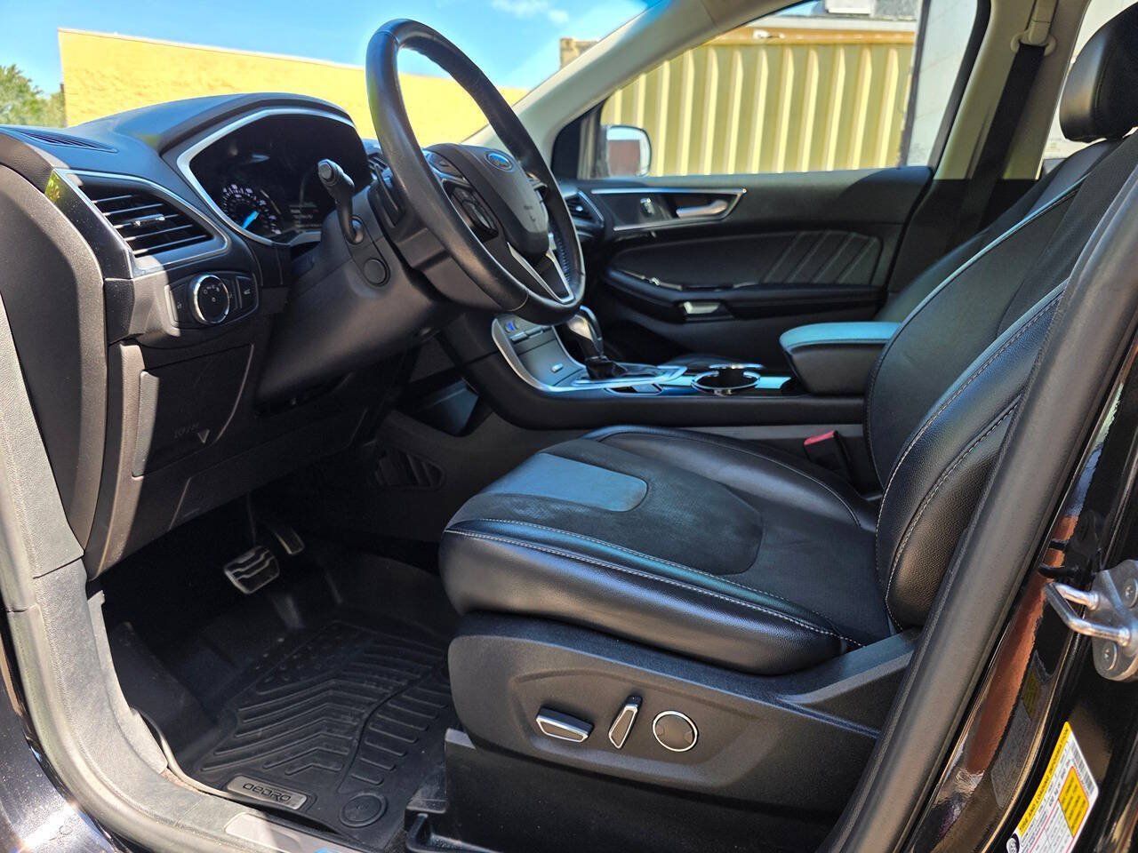 Used 2018 Ford Edge Sport w/ Equipment Group 401A AWD/4WD image 13