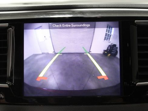 Used 2018 Chrysler Pacifica Touring-L w/ Premium Audio Group FWD image 34