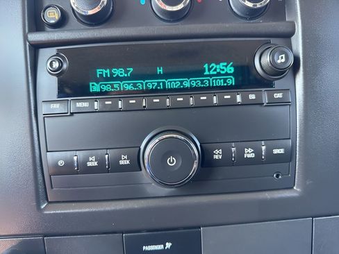 Used 2023 GMC Savana 2500 w/ Driver Convenience Package image 12