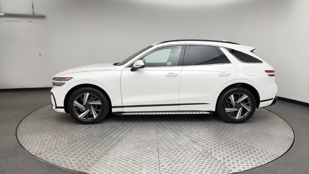Certified 2026 Genesis GV70 3.5T Sport Advanced AWD/4WD image 5