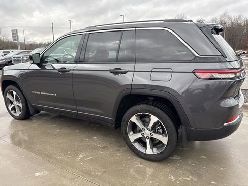 Used 2023 Jeep Grand Cherokee 4WD 4xe w/ Luxury Tech Group II image 10