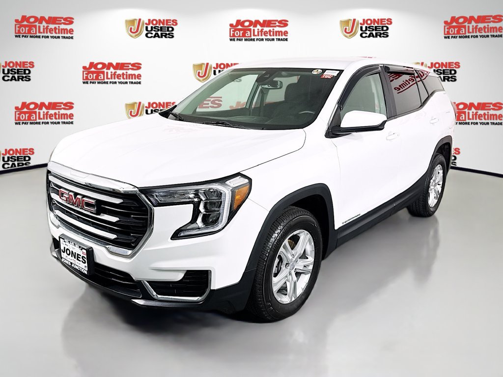 Used 2024 GMC Terrain SLE AWD/4WD image 11